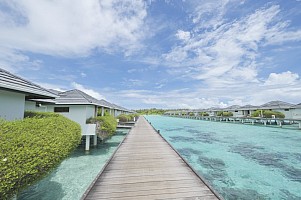 Sun Island Resort & Spa - vodní bungalovy