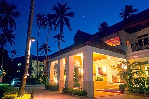 Amora Beach Resort Phuket ***