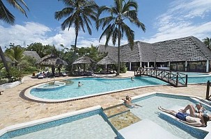 Uroa Bay Beach Resort ****