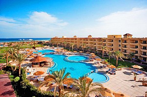 AMWAJ BEACH CLUB ABU SOMA ****