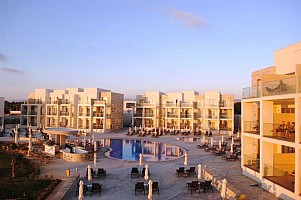 Amphora Hotel Suites ****