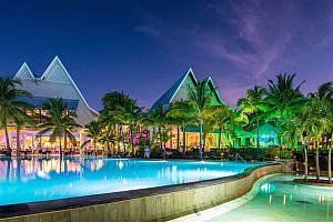 Victoria Beachcomber Resort & Spa